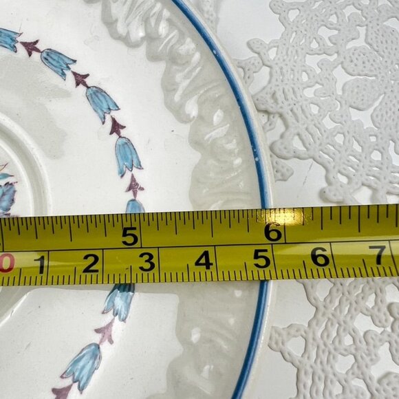 Wedgwood Evenlode Corinthian Floral Set of 2 Tea Cups & Saucers England Embossed - Picture 14 of 16